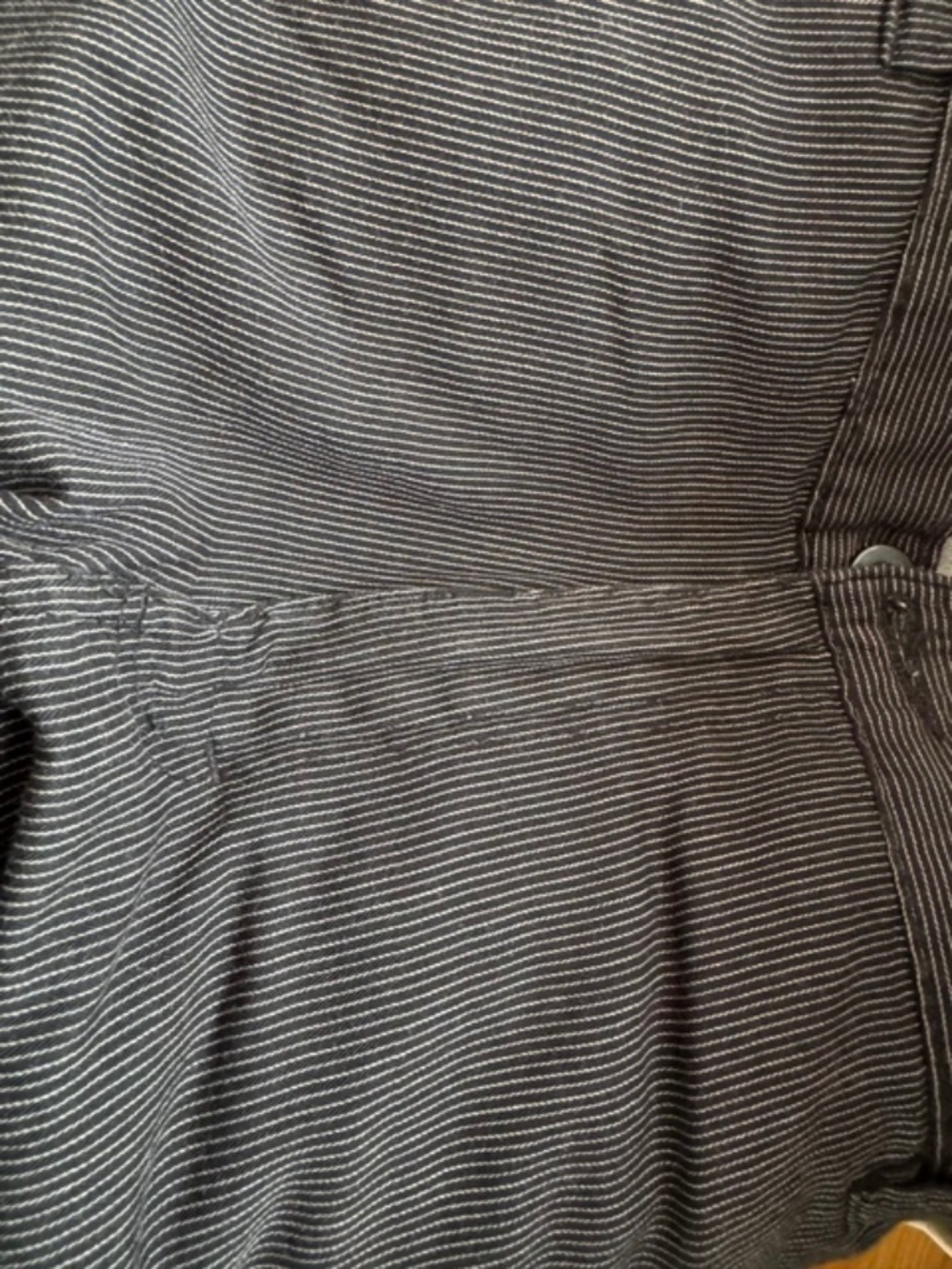 Sub Culture black and white pin stripe shorts size 40 great cond